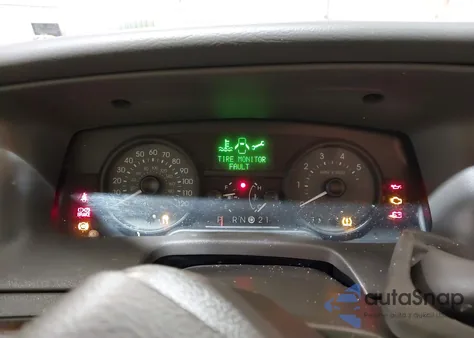 2010 Mercury Grand Marquis Ls (Fleet Only) из США, поврежденный, VIN 2MEBM7FV6AX633841